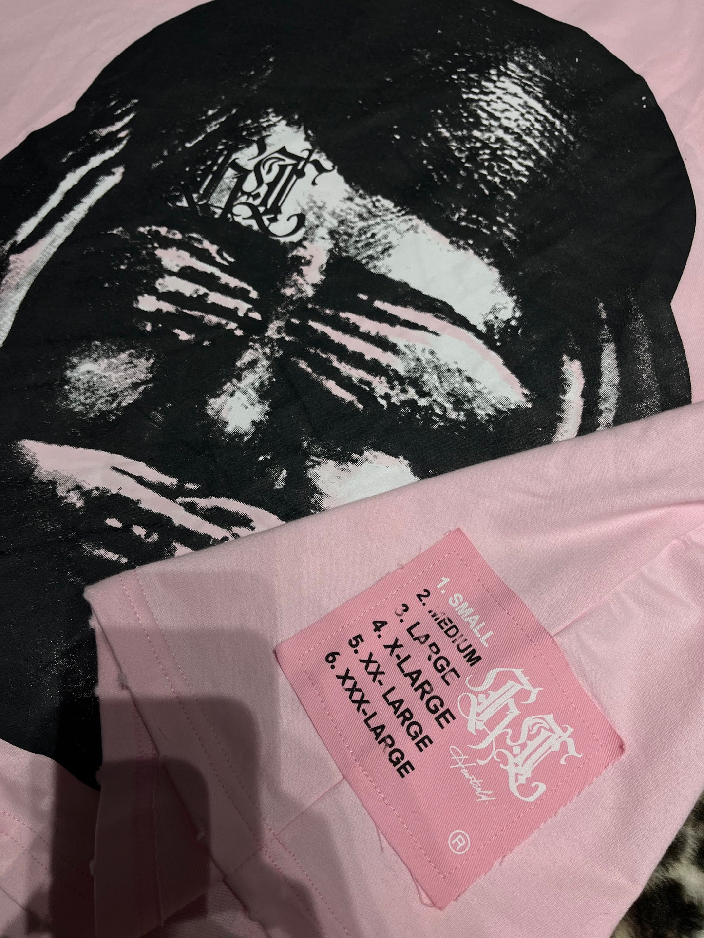 𝕾𝖔𝖒𝖊𝖜𝖍𝖊𝖗𝖊 𝕭𝖊𝖙𝖜𝖊𝖊𝖓 Reversible Tee Pink