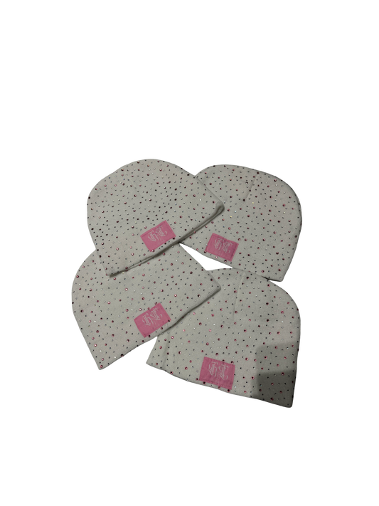 𝕳𝖊𝖆𝖗𝖙𝖈𝖔𝖑𝖉 𝕯𝖎𝖆𝖒𝖔𝖓𝖉 Beanie White