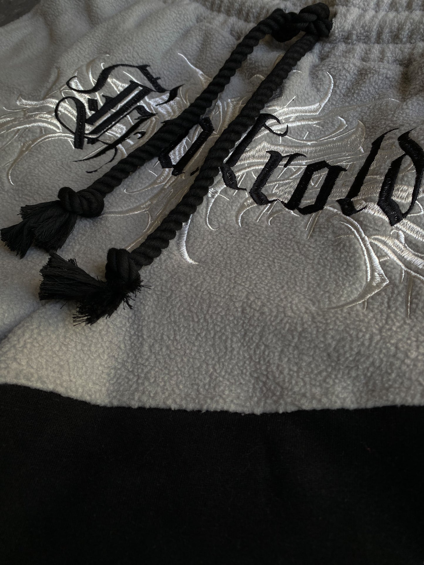 𝕳𝖊𝖆𝖗𝖙𝖈𝖔𝖑𝖉 𝖋𝖚𝖟𝖟𝖞 Shorts Black