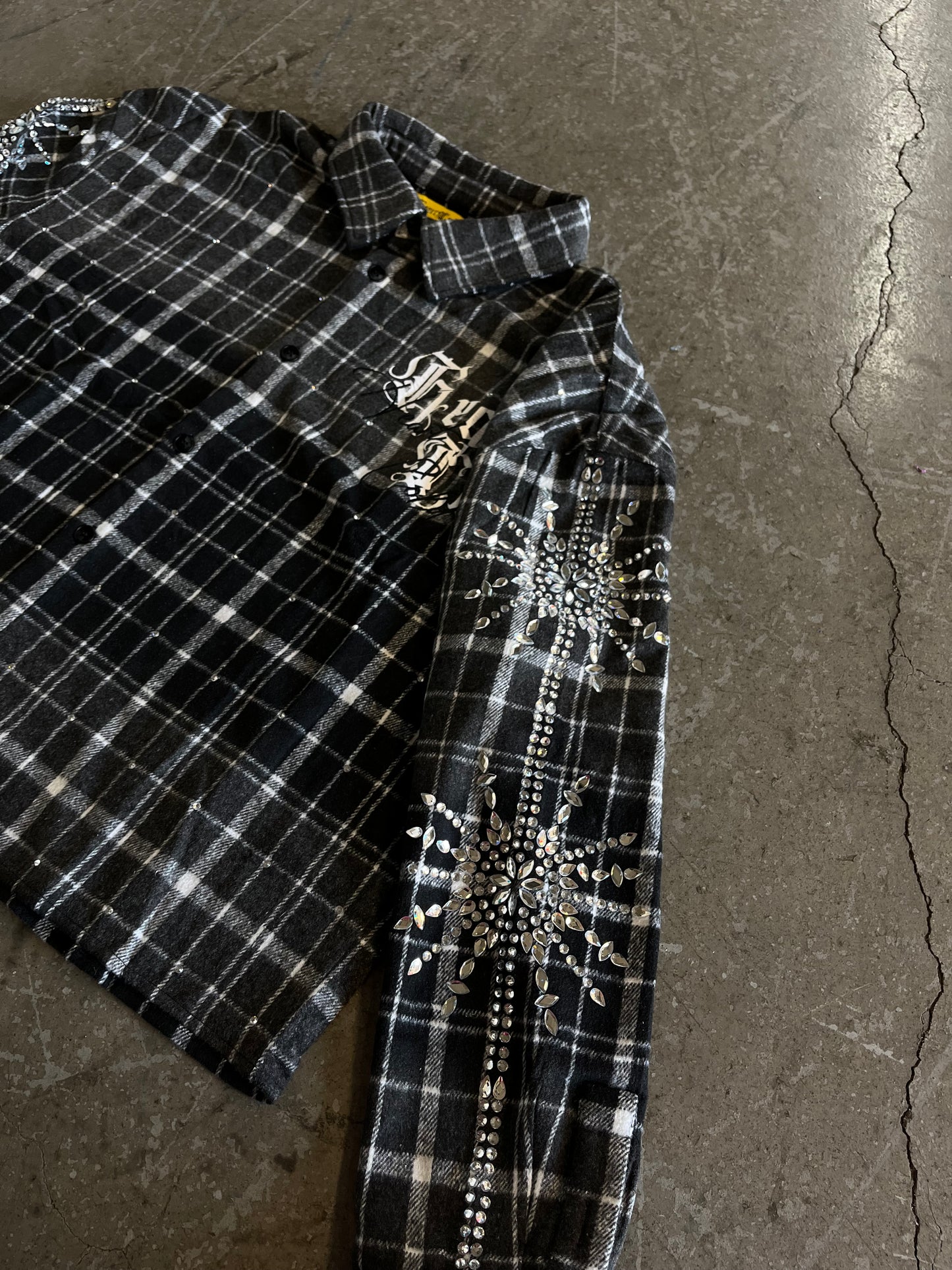 𝕽𝖍𝖎𝖓𝖊𝖘𝖙𝖔𝖓𝖊 Flannel Black