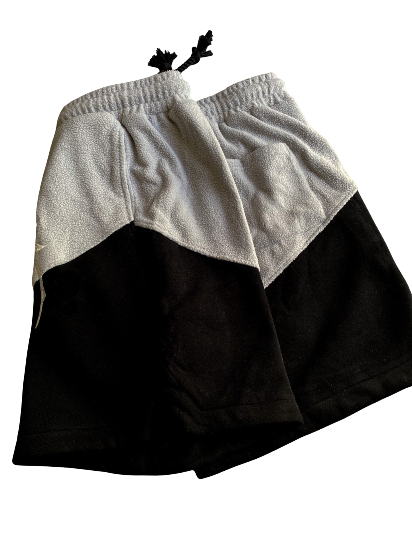 𝕳𝖊𝖆𝖗𝖙𝖈𝖔𝖑𝖉 𝖋𝖚𝖟𝖟𝖞 Shorts Black